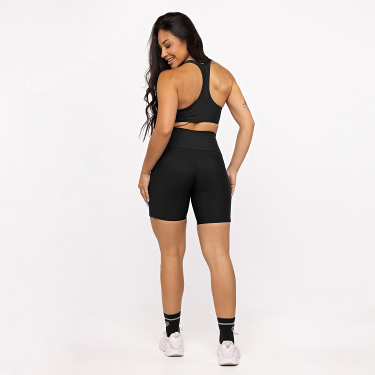 Bermuda Básica com Bolso - Preto