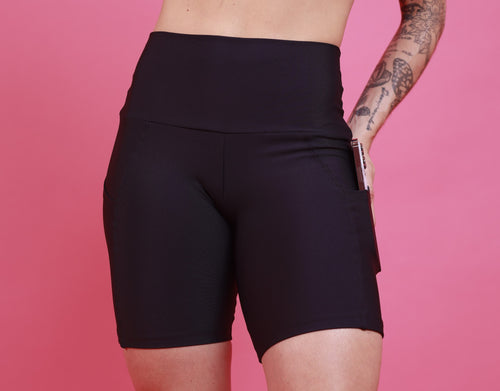 Bermuda Com Bolso - Preto