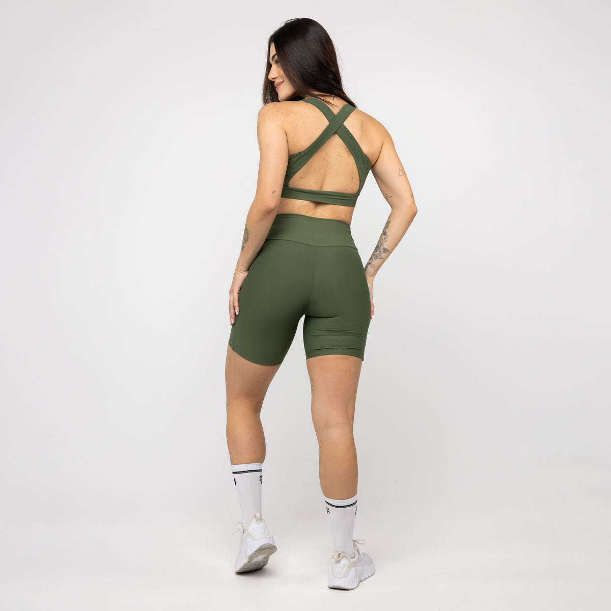 Bermuda com Bolsos Running - Verde Oliva