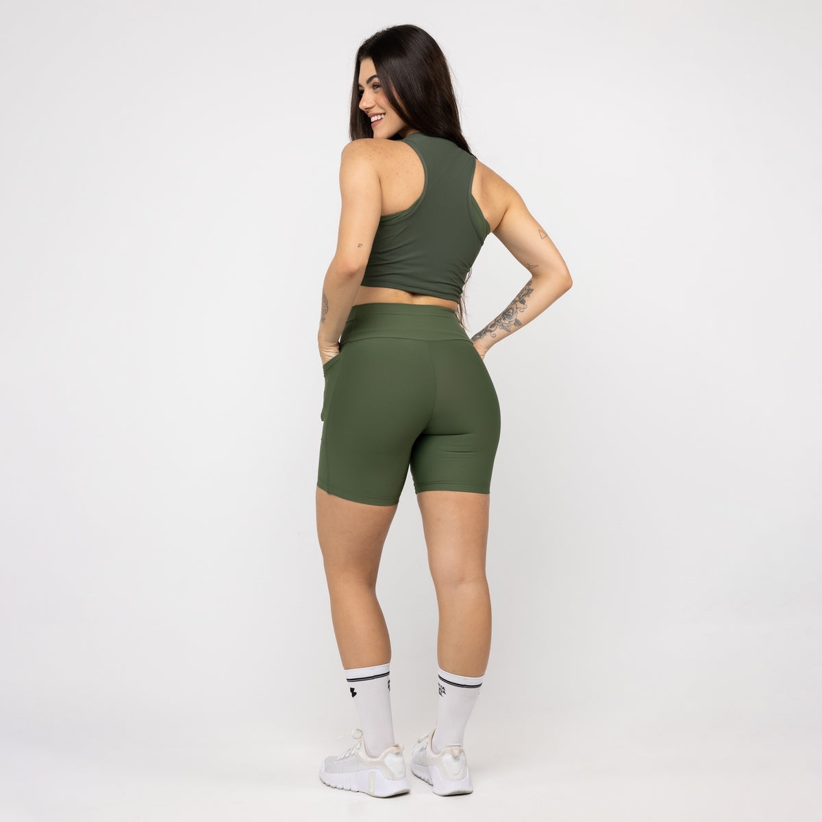 Bermuda com Bolsos Running - Verde Oliva