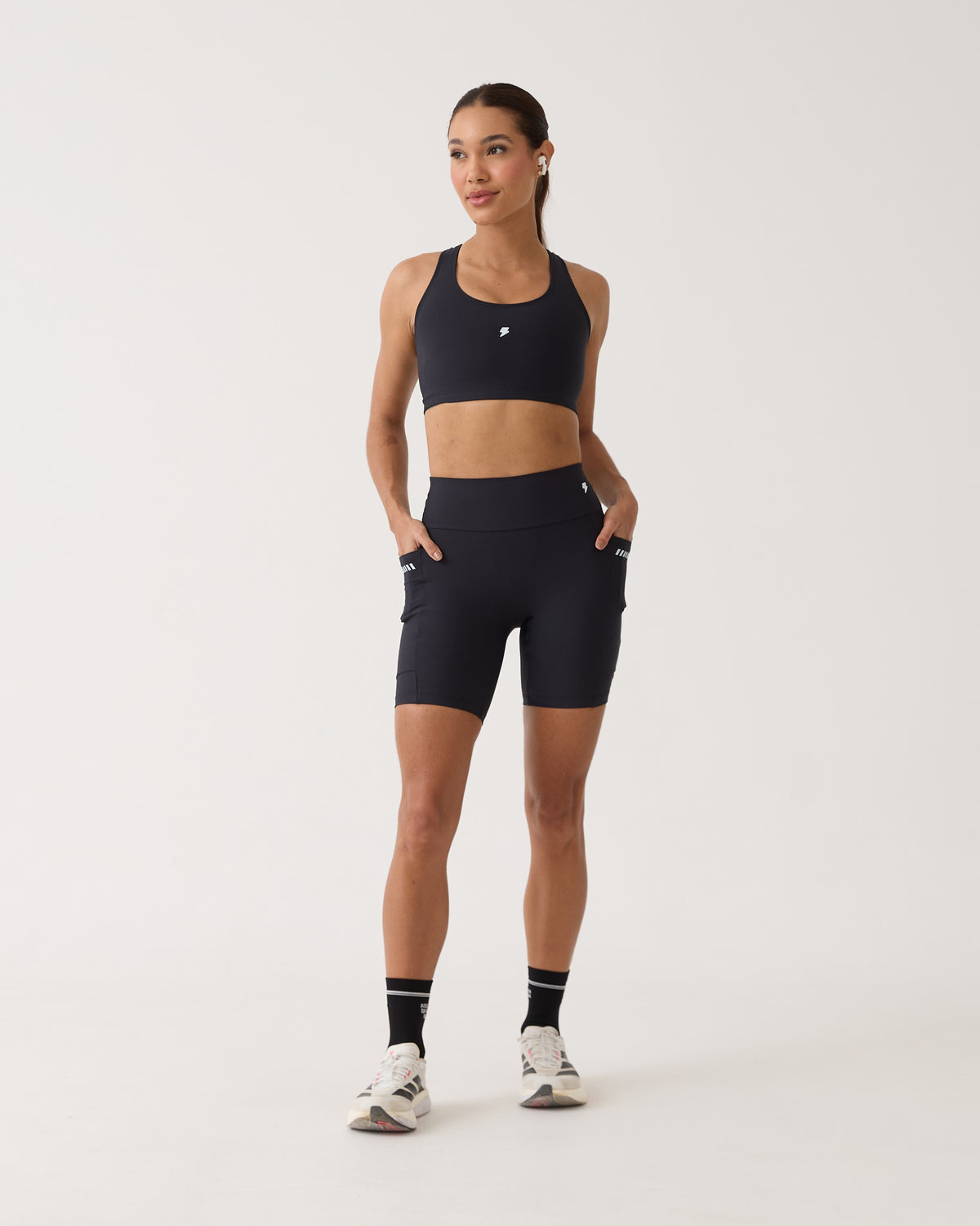 Bermuda com Bolso Run Club - Preto
