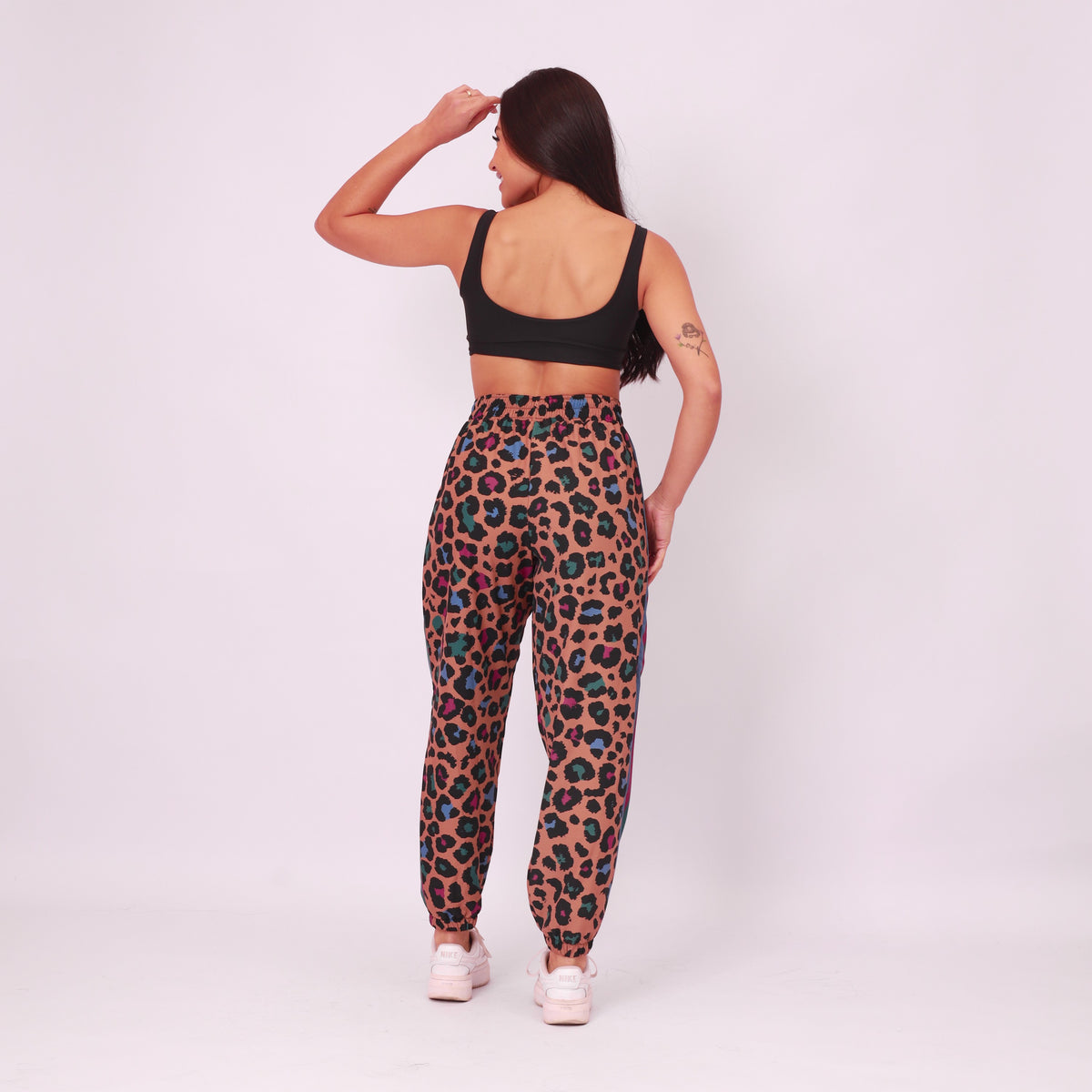 Calça Jogger Bolso High Tech - Onça Color