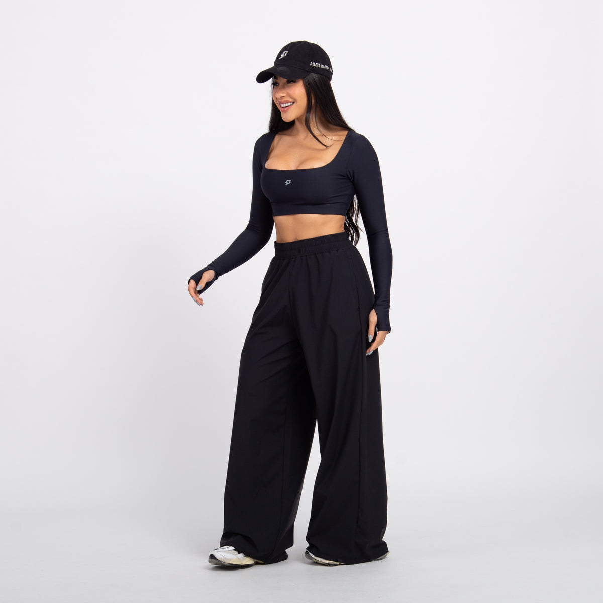 Top Cropped Manga Longa Sleek - Preto