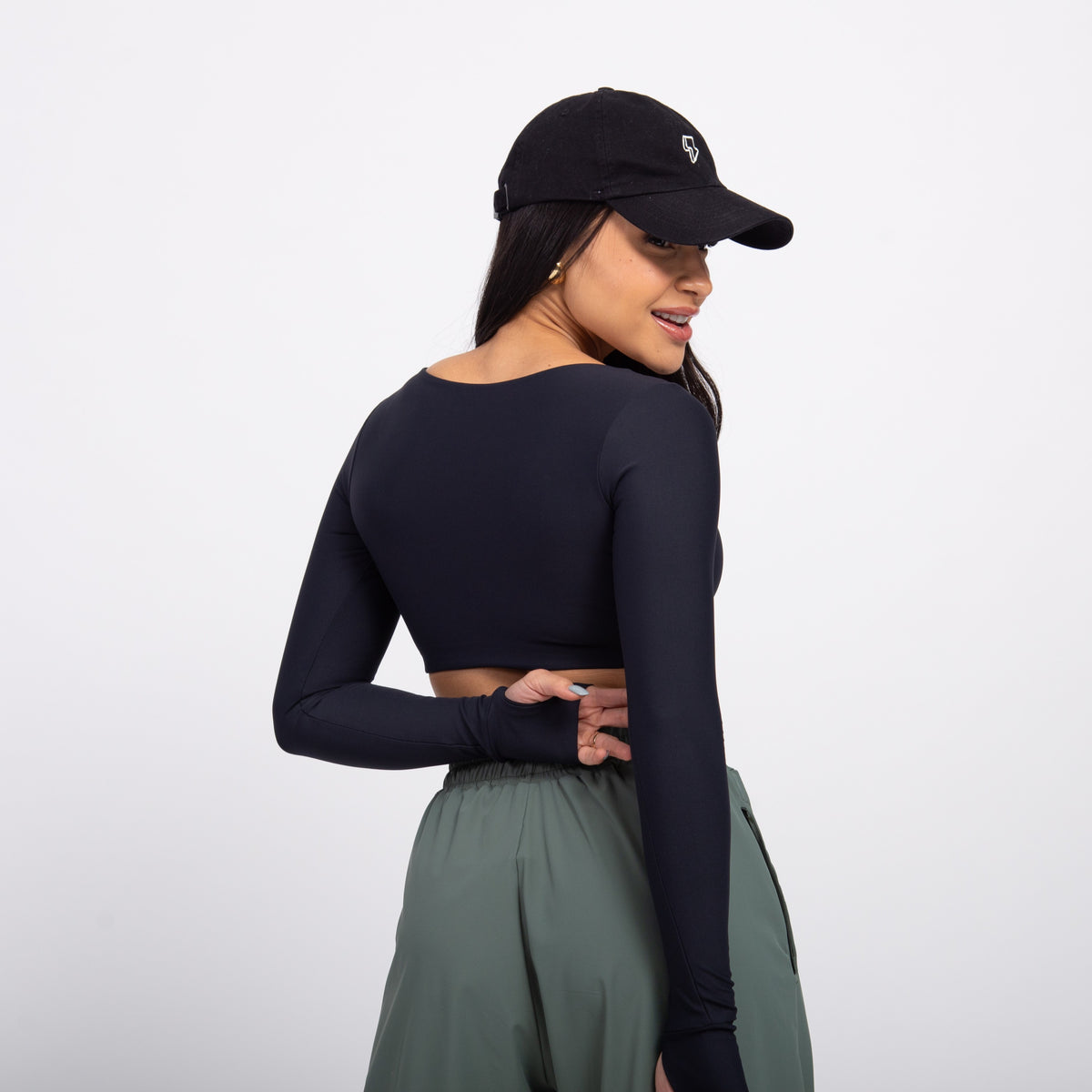Top Cropped Manga Longa Sleek - Preto
