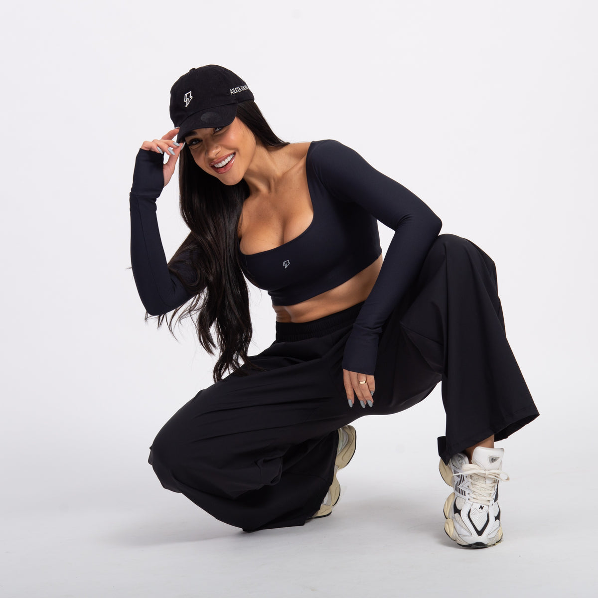 Top Cropped Manga Longa Sleek - Preto
