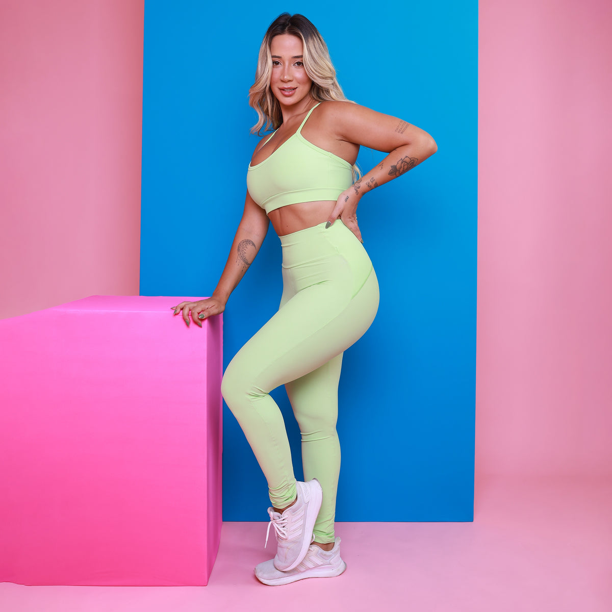 Legging Fit Bolso Cós - Verde Kiwi