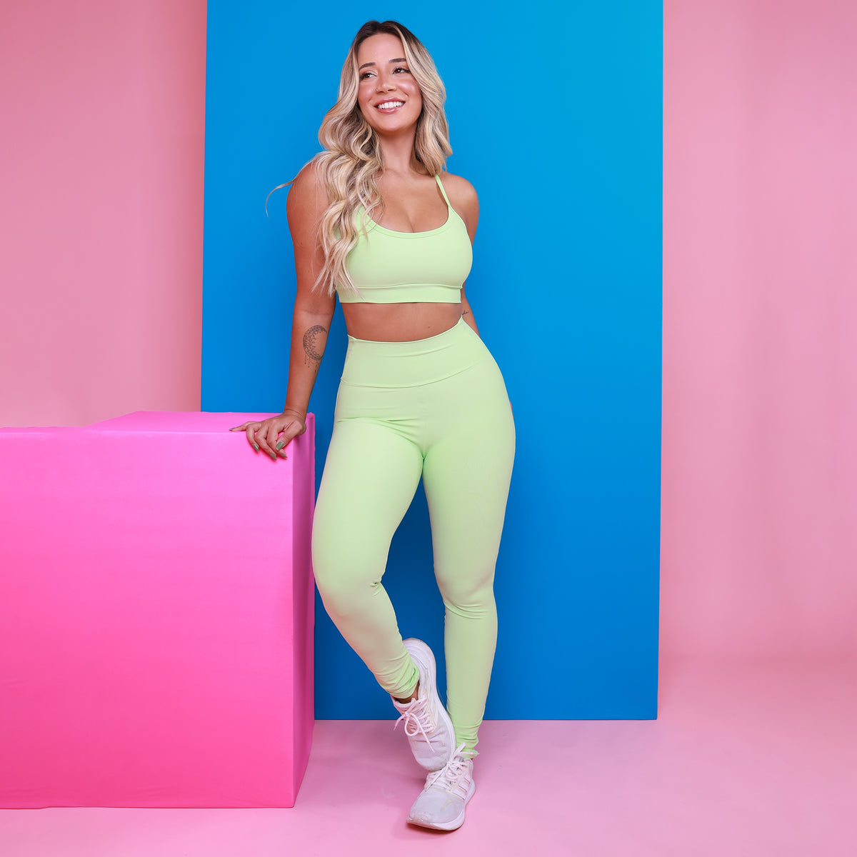 Legging Fit Bolso Cós - Verde Kiwi