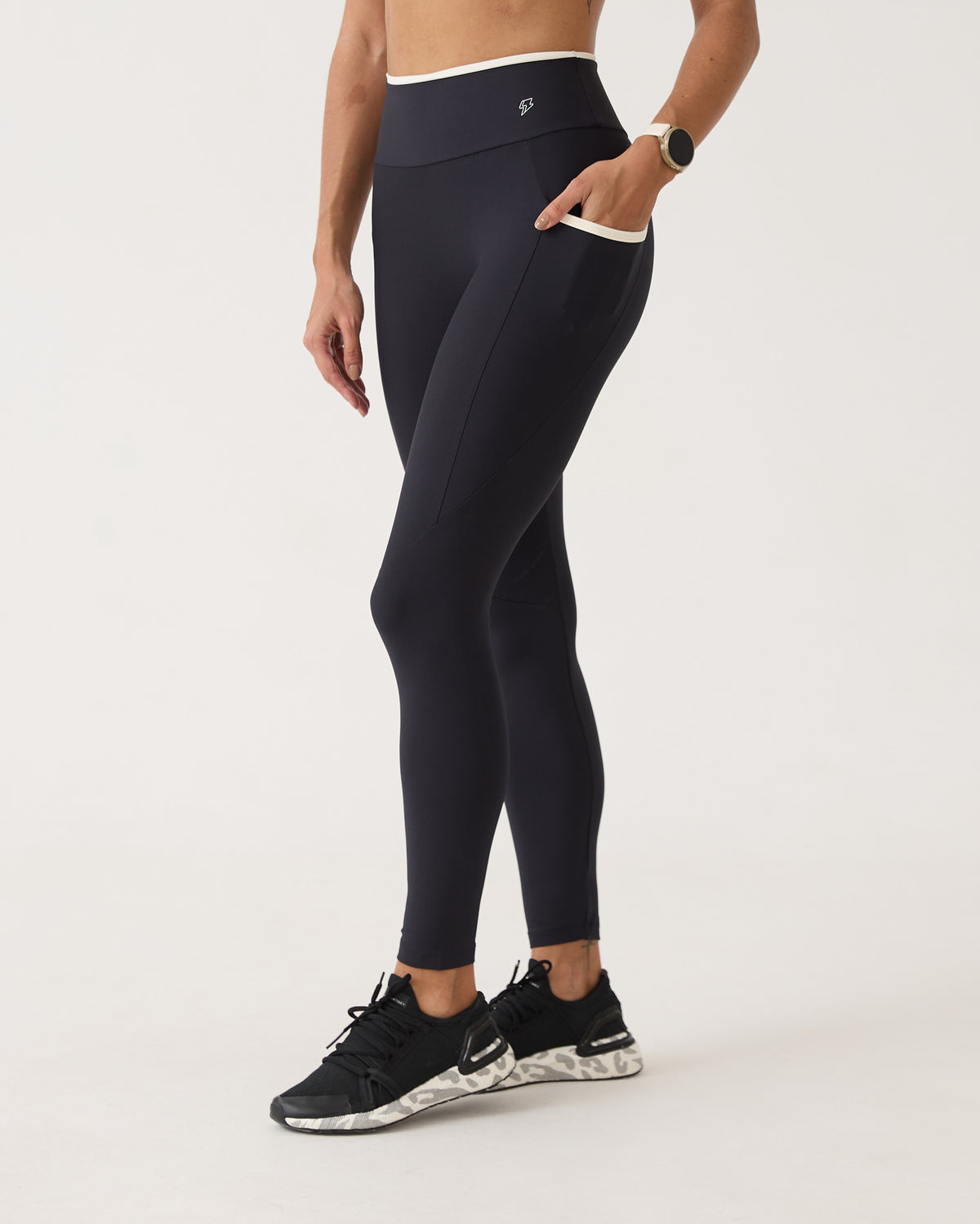 Legging com Bolso Fita Bicolor - Preto & Off White