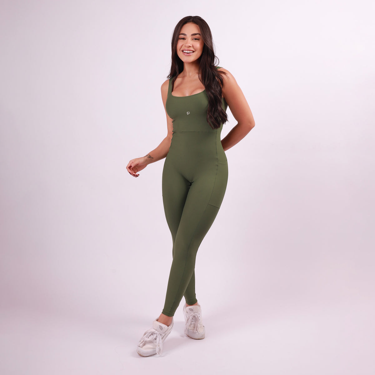 Macacão Decote Quadrado com Bolso - Verde Oliva