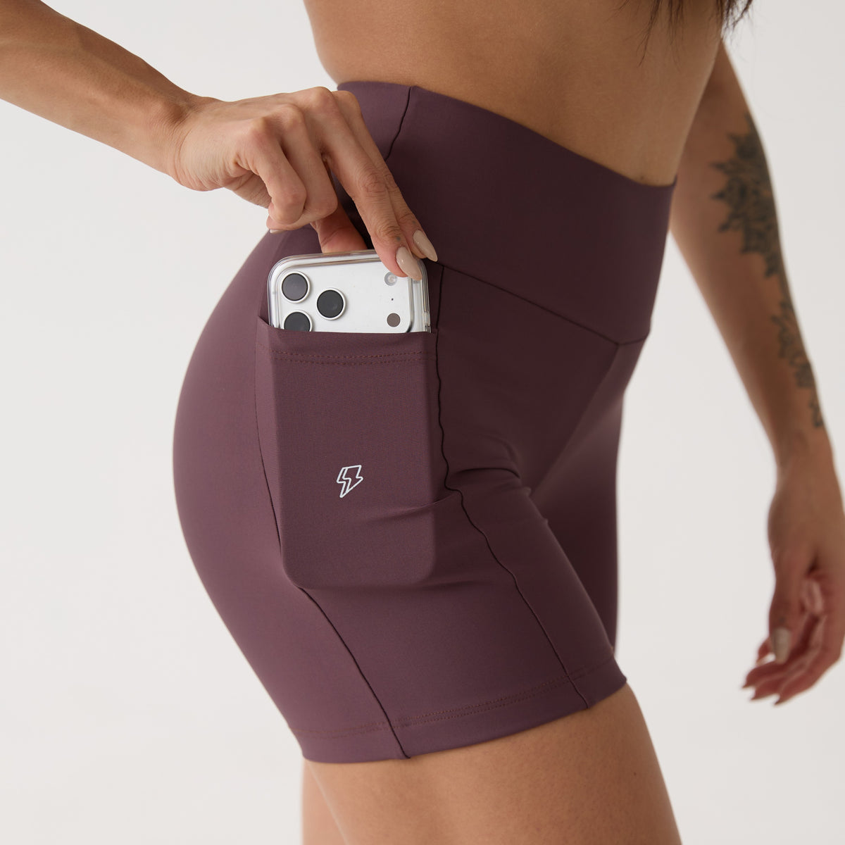 Short Bolso Unilateral - Ameixa