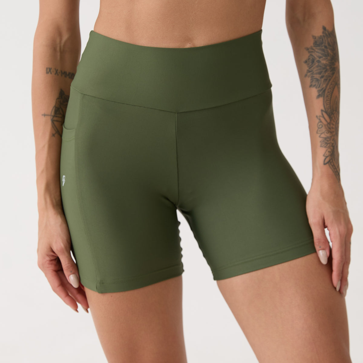 Short Bolso Unilateral - Verde Oliva