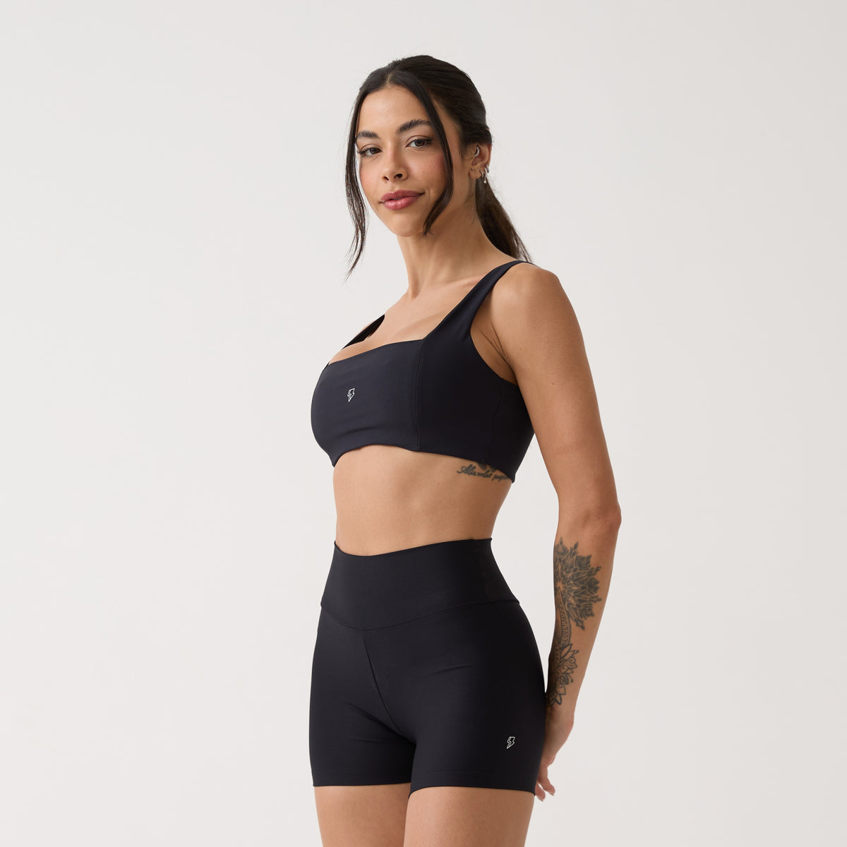 Short Shape - Preto