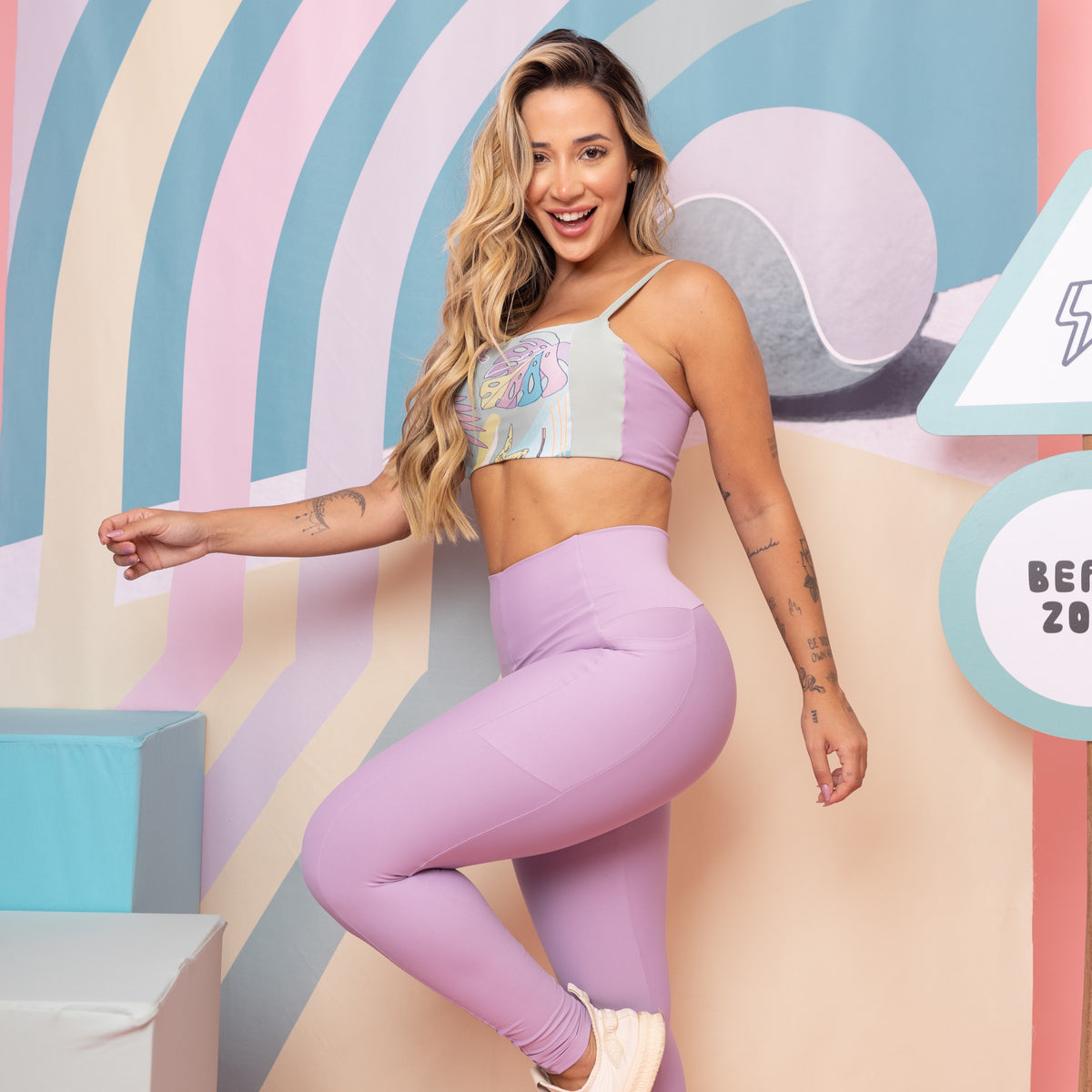 Top Reto Tricolor Estampado - Rainbow Party