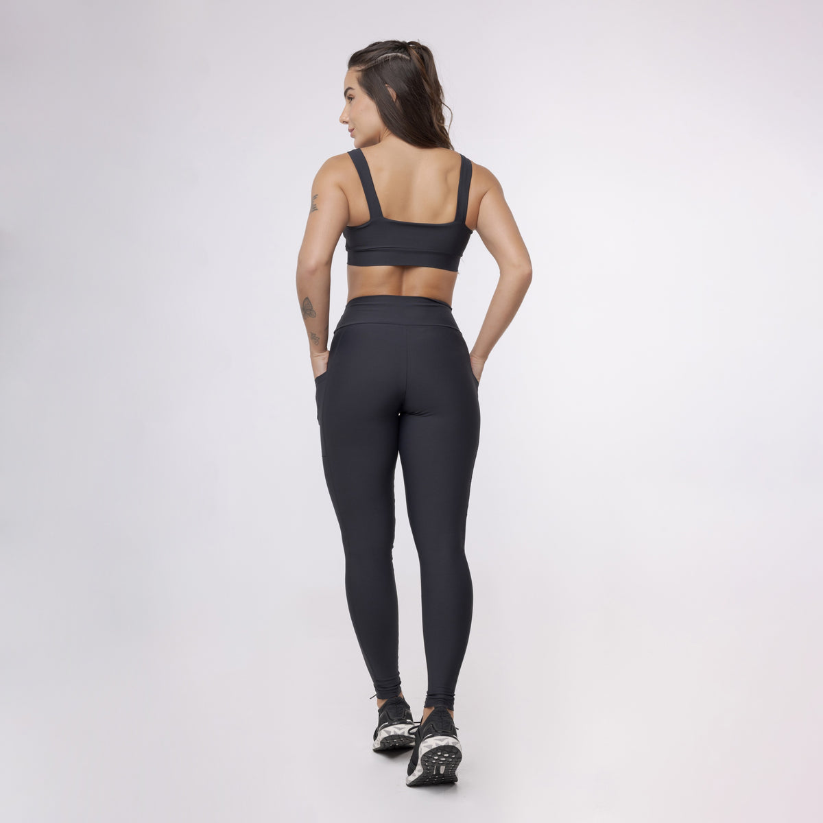 Top Camiseta Alça Elástico - Preto