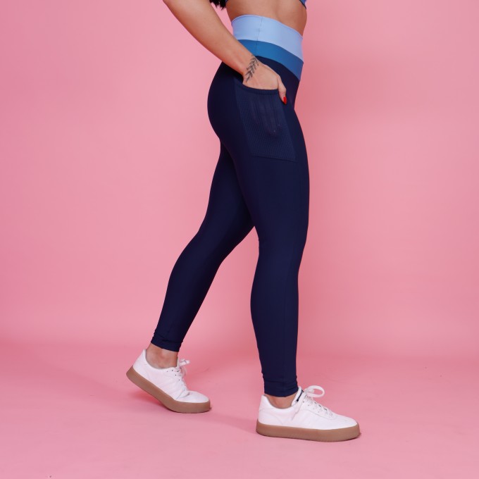 Legging Bolso Unilateral Azul Marinho e Azul Mar e Azul Céu