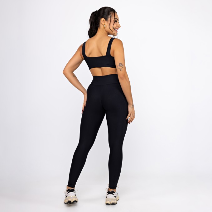 Conjunto Top Decote Quadrado & Legging Bolso Unilateral - Preto
