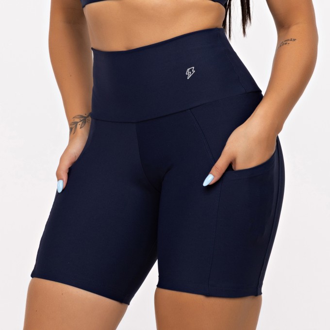 Bermuda Básica com Bolso - Marinho Profundo