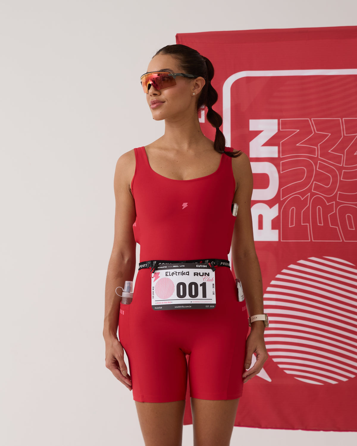 Macaquinho 6 Bolsos Run Club - Vermelho
