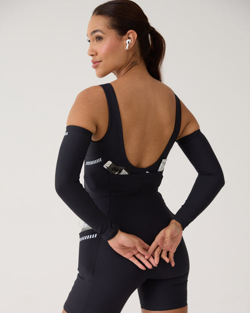 Macaquinho 6 Bolsos Run Club - Preto