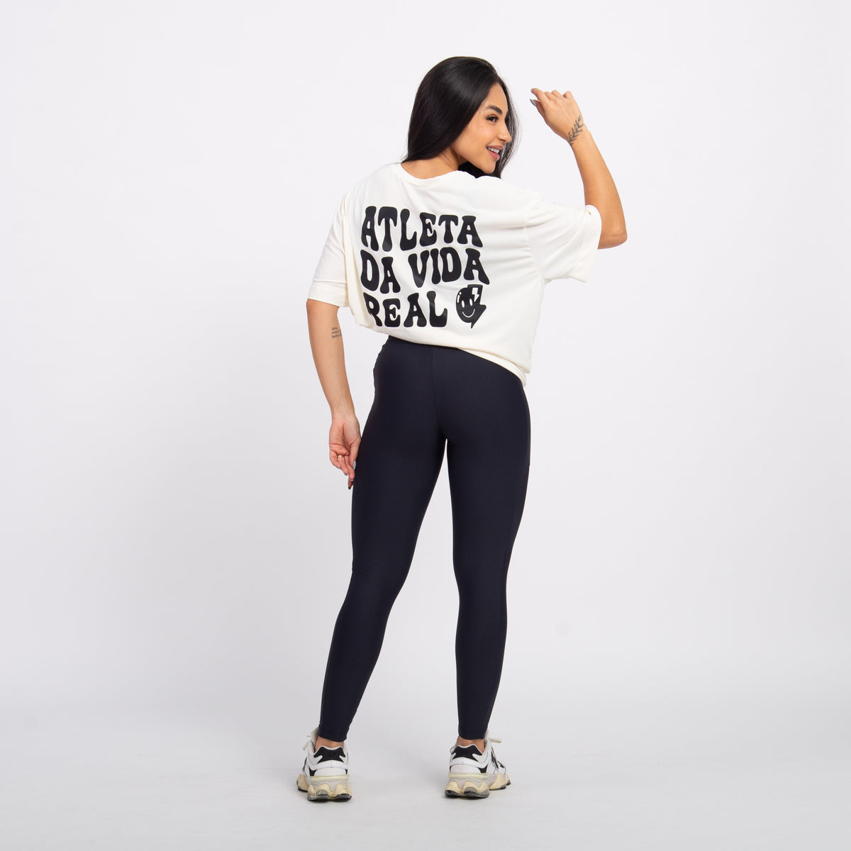 T-shirt Oversized Sport Atleta - Off White & Preto