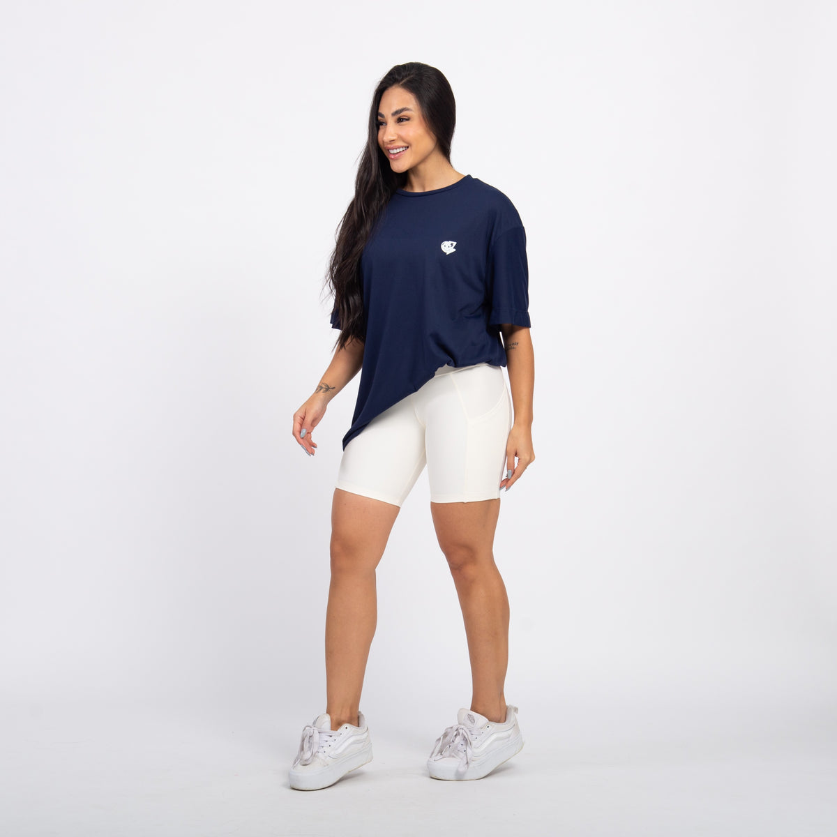 T-SHIRT OVERSIZED SPORT ATLETA - MARINHO e OFF WHITE