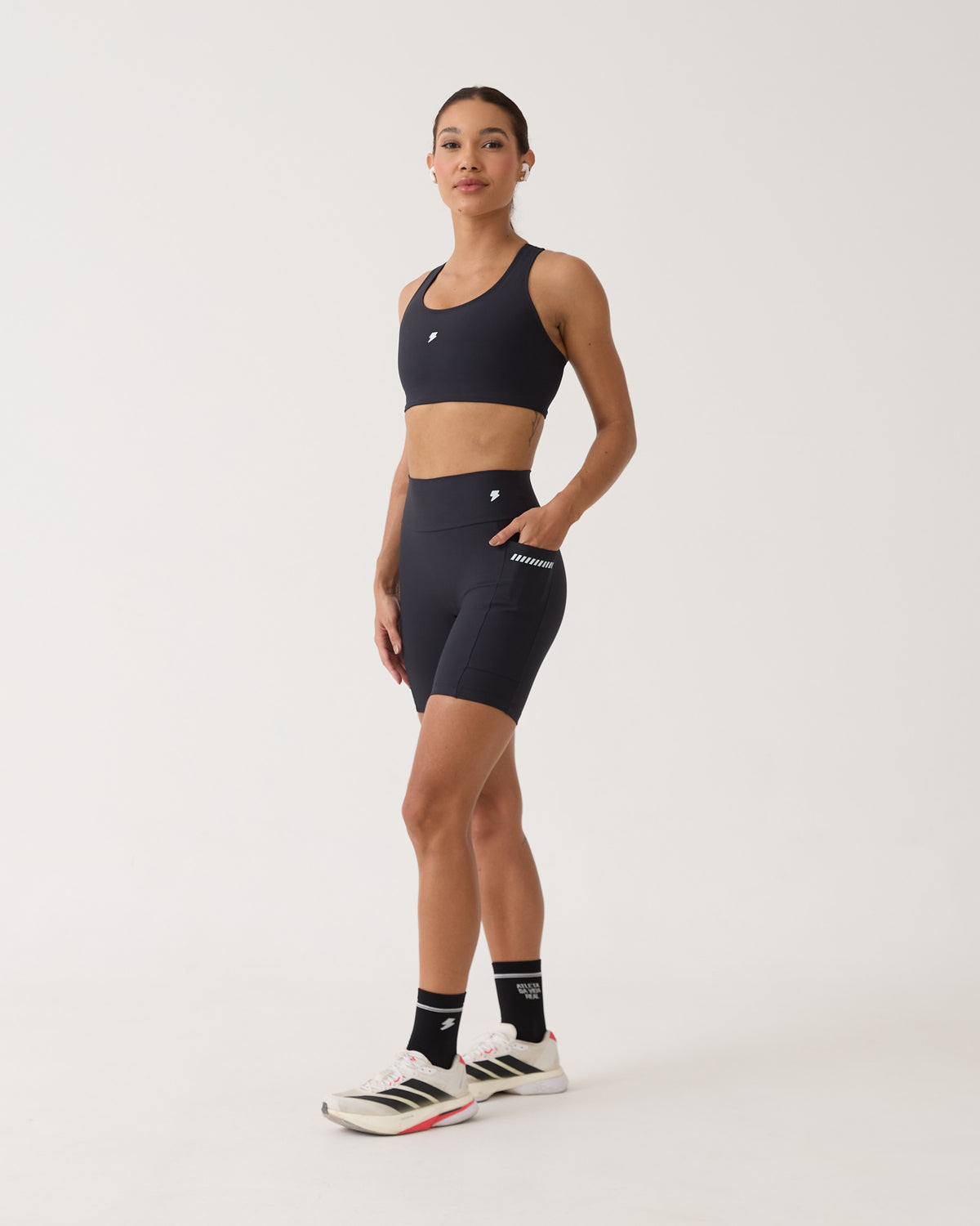 Bermuda com Bolso Run Club - Preto