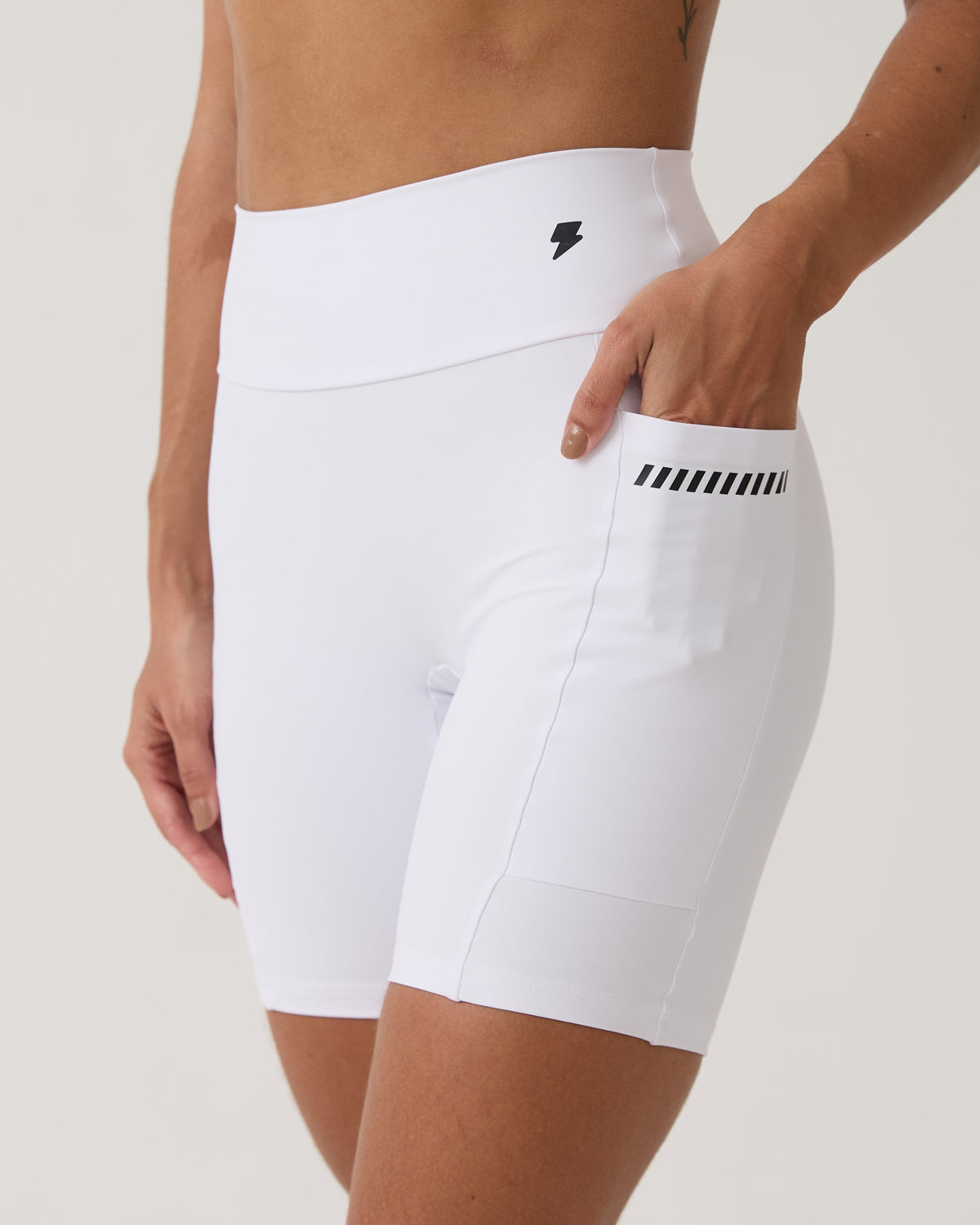 Bermuda com Bolso Run Club - Branco