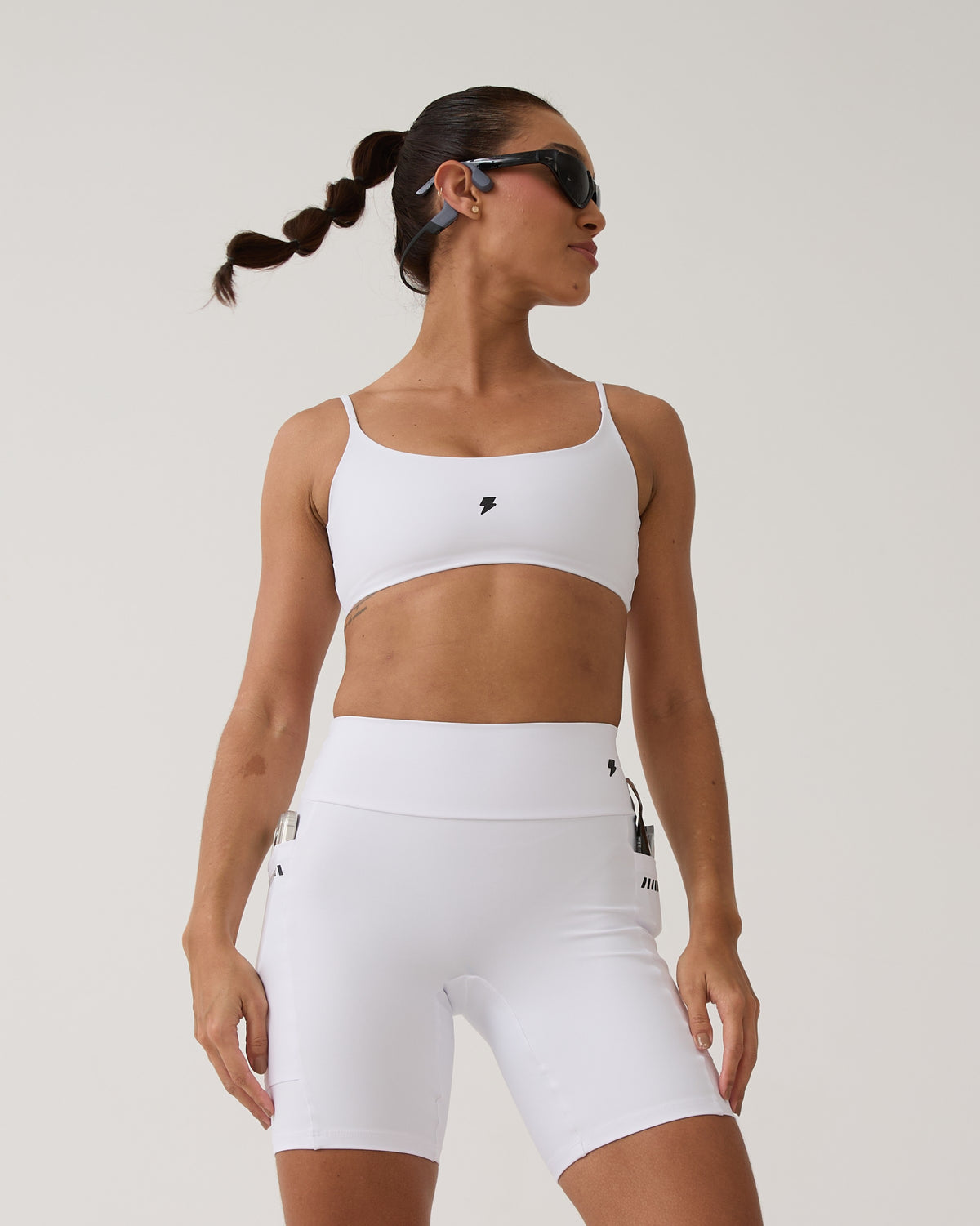 Bermuda com Bolso Run Club - Branco