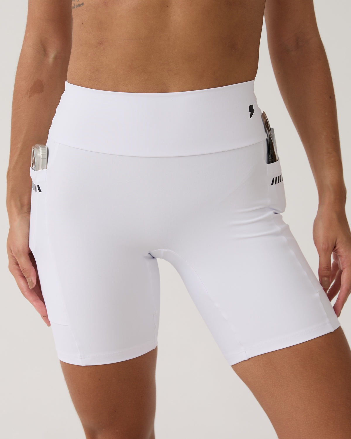 Bermuda com Bolso Run Club - Branco