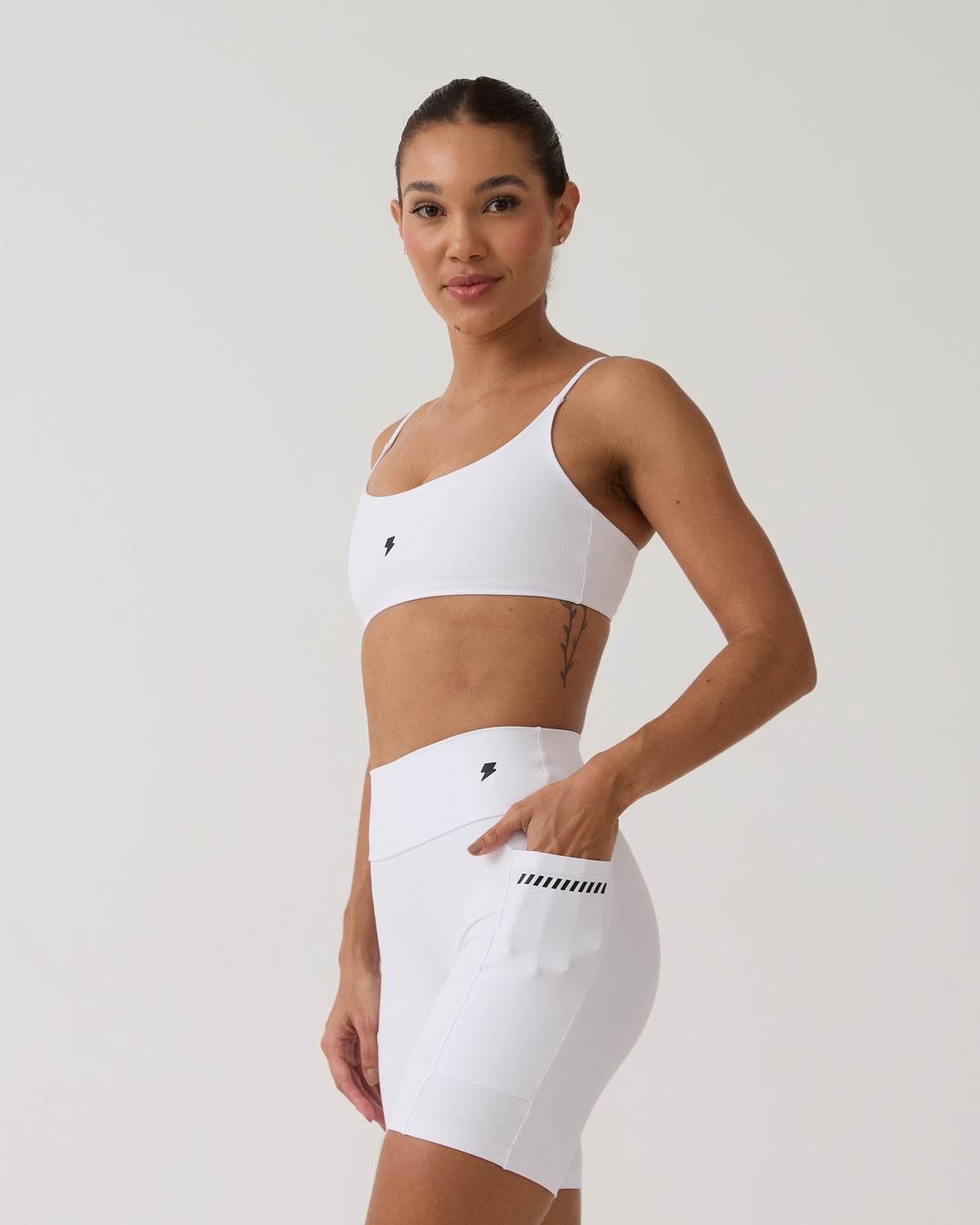 Bermuda com Bolso Run Club - Branco