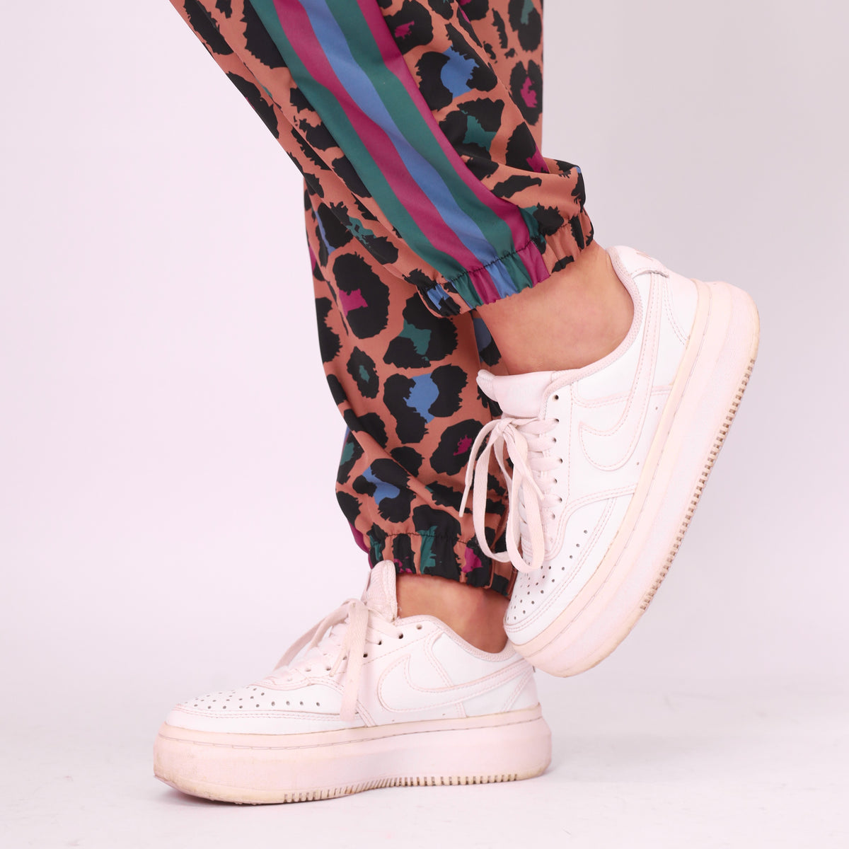 Calça Jogger Bolso High Tech - Onça Color