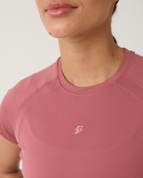 Cropped Raglan Anatômico - Romã Dark