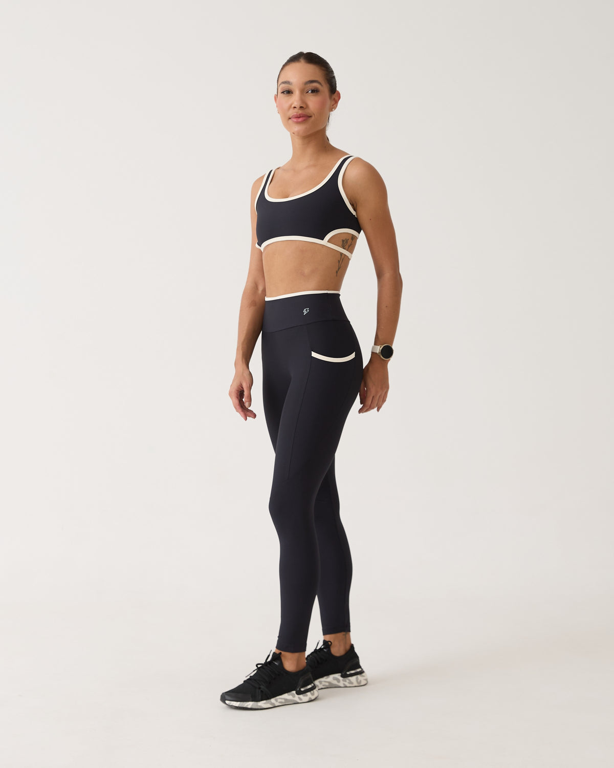Legging com Bolso Fita Bicolor - Preto & Off White