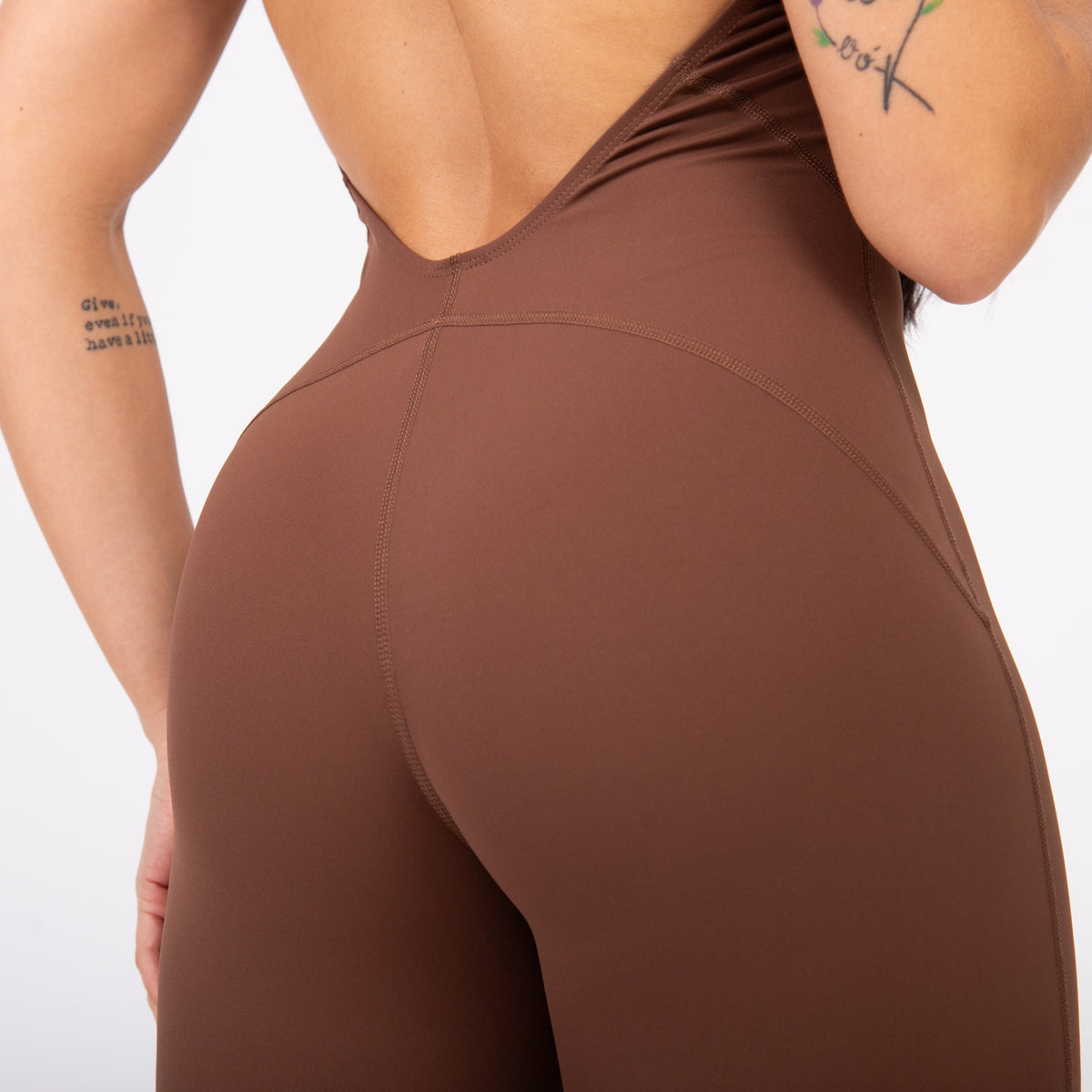 Macacão Racer Zip - Avelã