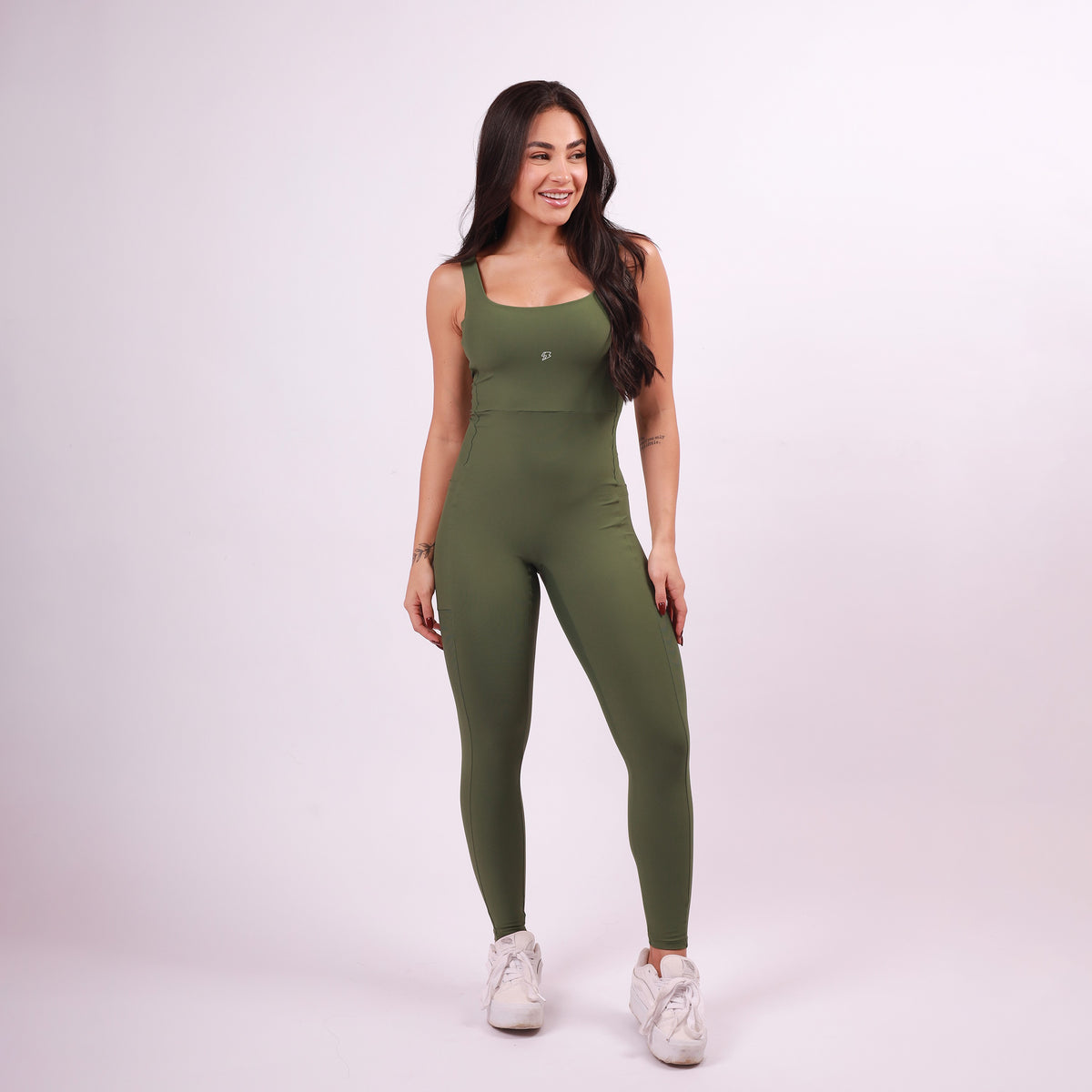 Macacão Decote Quadrado com Bolso - Verde Oliva