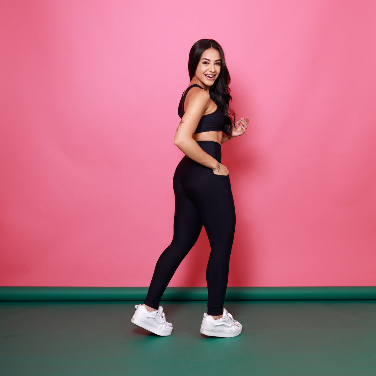 Legging Básica com Bolso - Preto