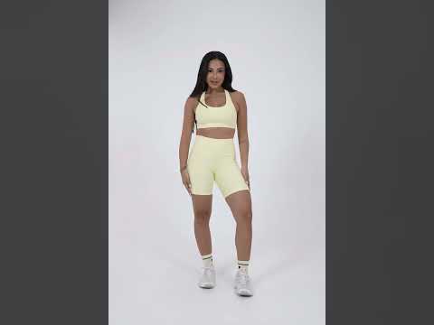 Fit check - Bermuda Básica com Bolso - Manteiga