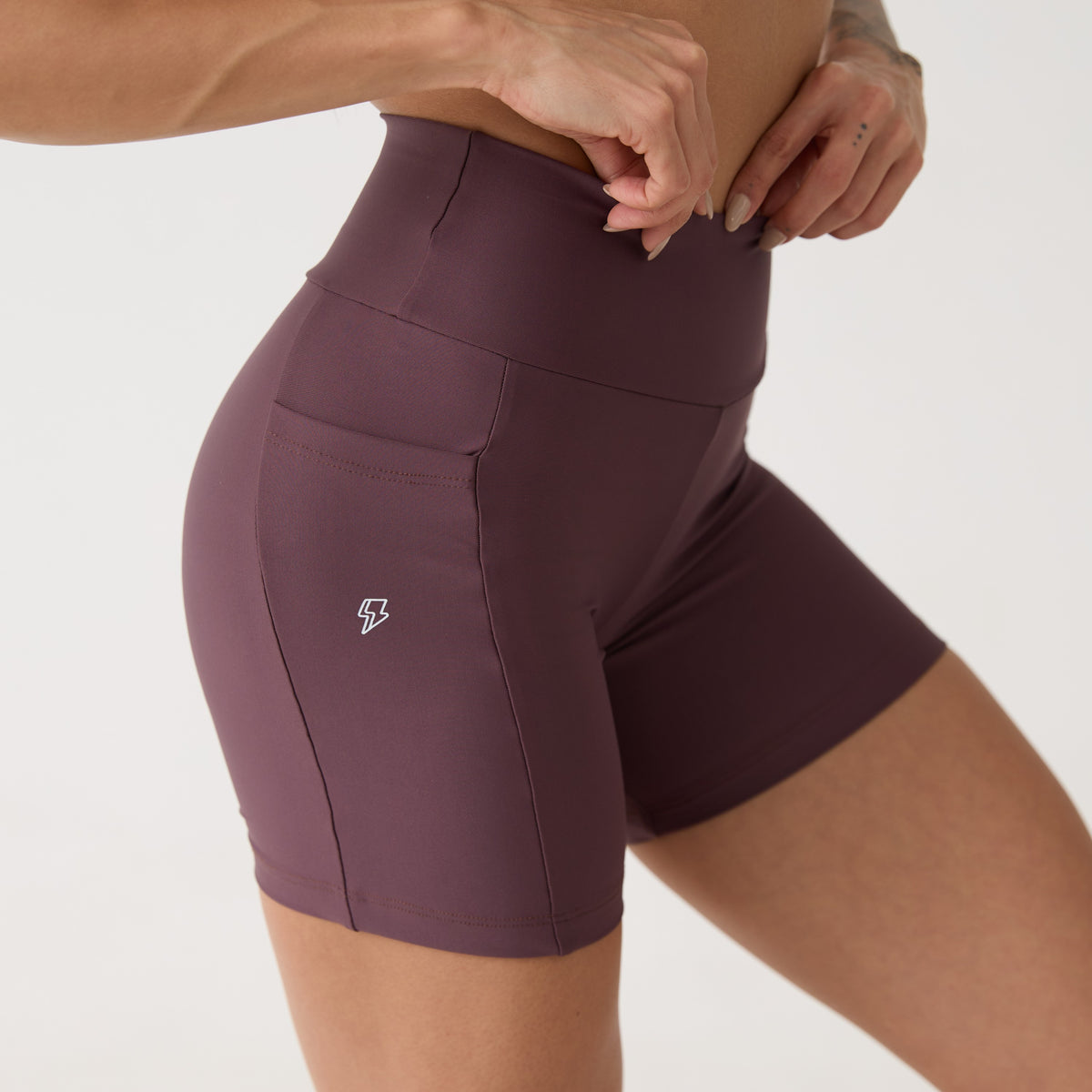 Short Bolso Unilateral - Ameixa