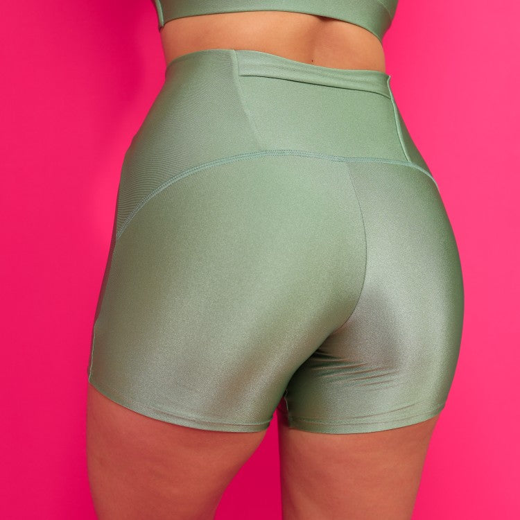 Short Fit Bolso Cós Shine - Verde Alecrim
