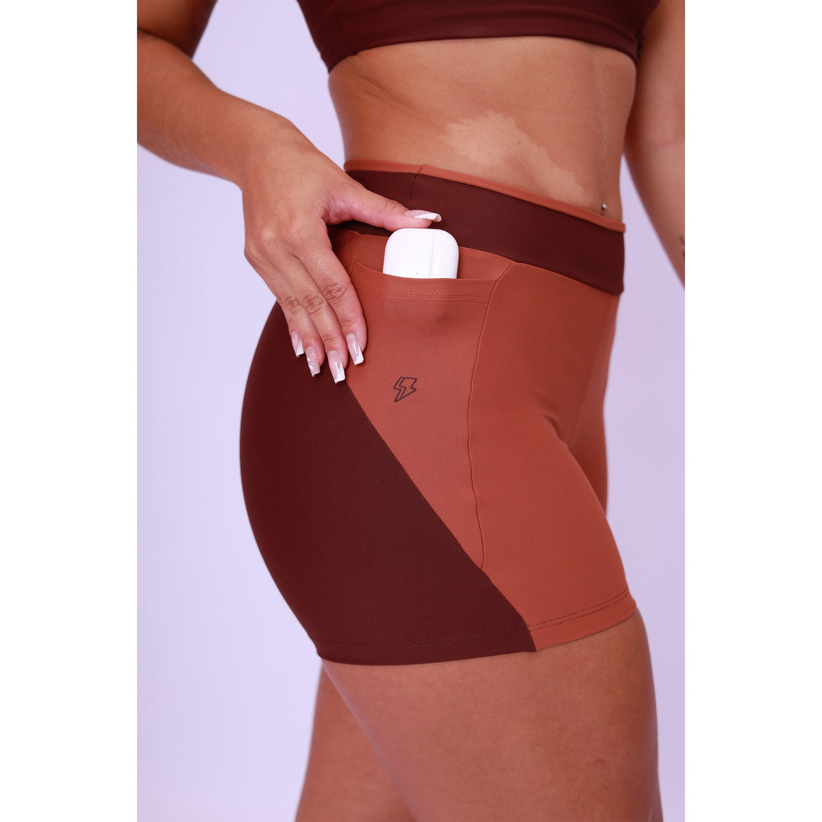 Short Match com Bolso Bicolor - Chocolate & Café