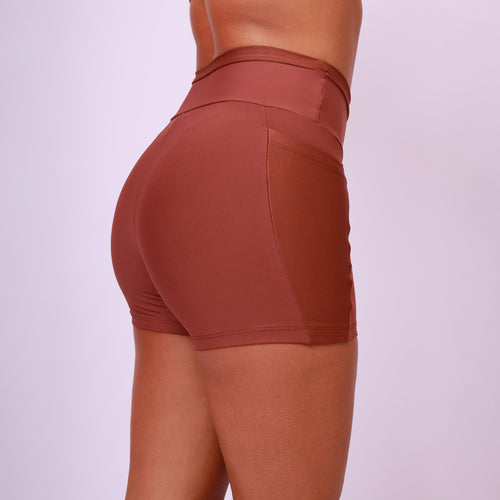 Short Com Bolso Recorte Shine - Capuccino