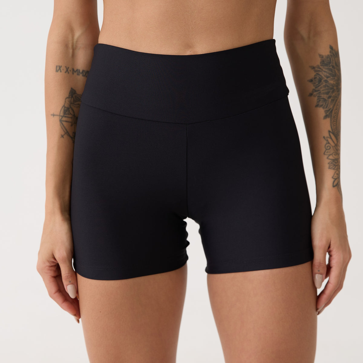 Short Shape - Preto