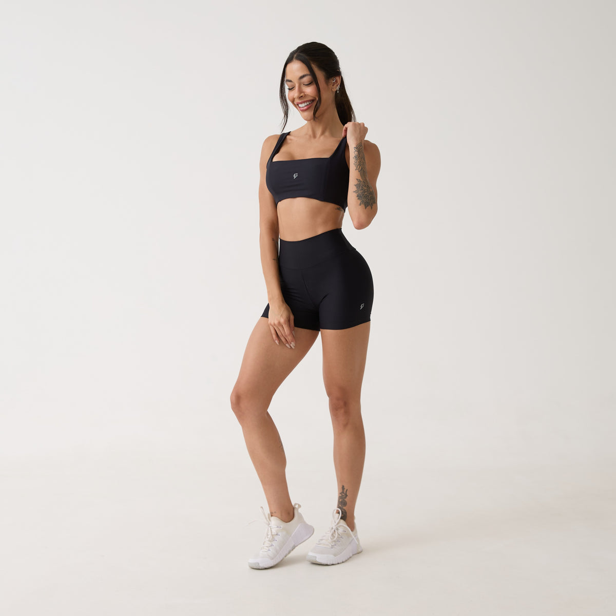 Short Shape - Preto