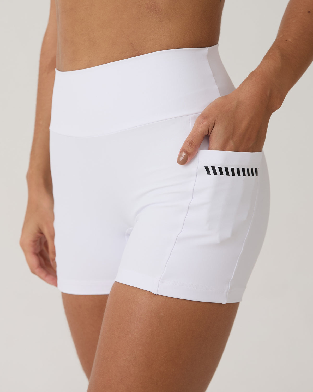 Short com Bolso Run Club - Branco