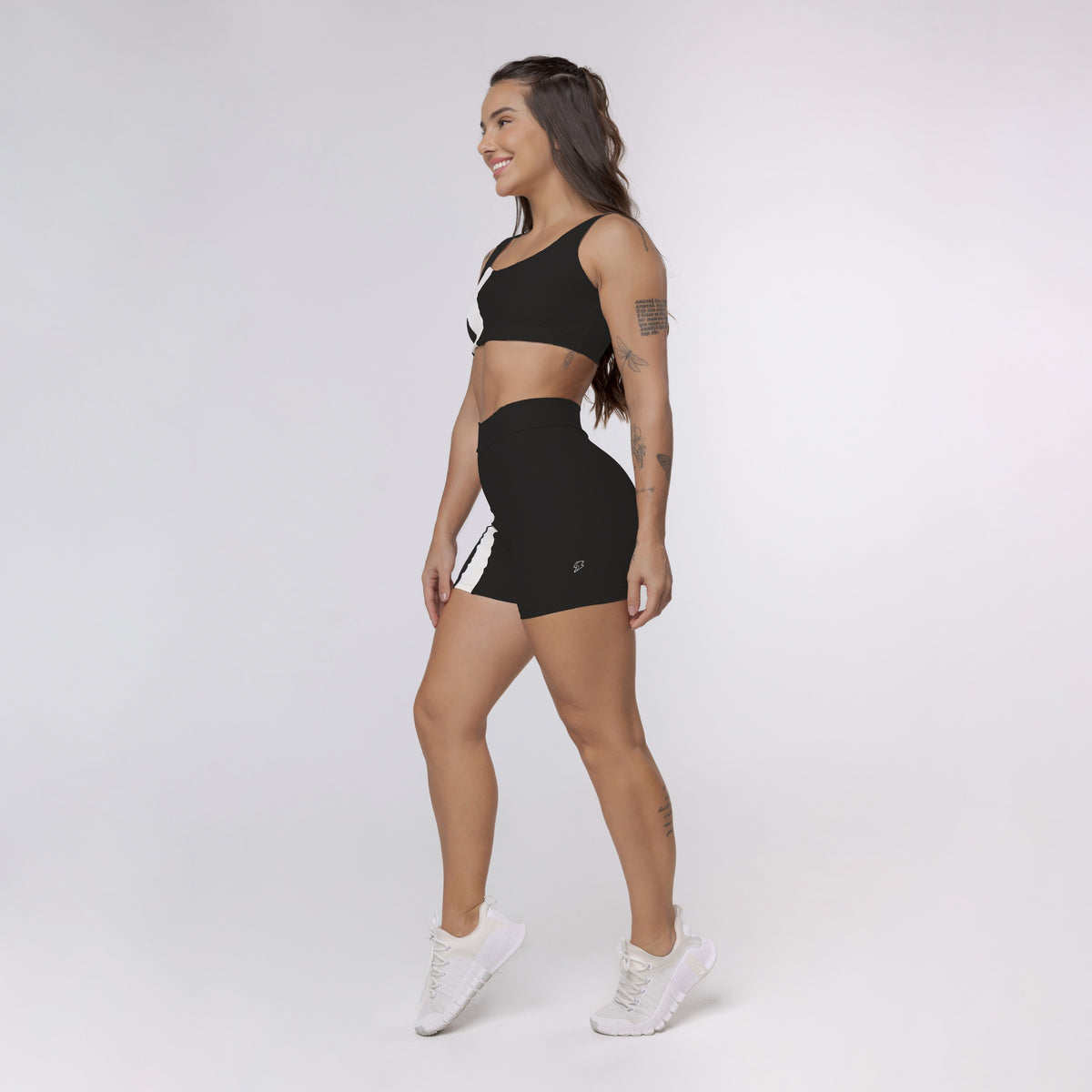Top Camiseta Wave Bicolor - Preto e Off White